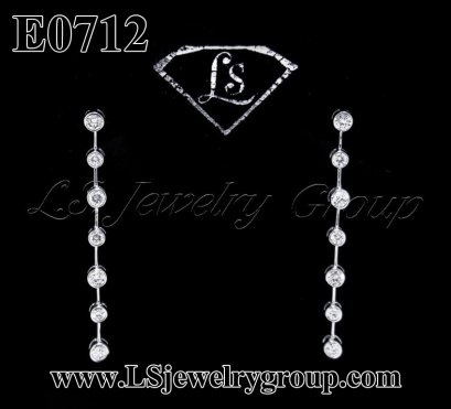 ต่างหูเพชรแท้ธรรมชาติ (Natural Diamonds) 1.20 Ct.
