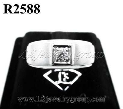 แหวนเพชรแท้ธรรมชาติ (Natural Diamonds)  0.18 Ct.