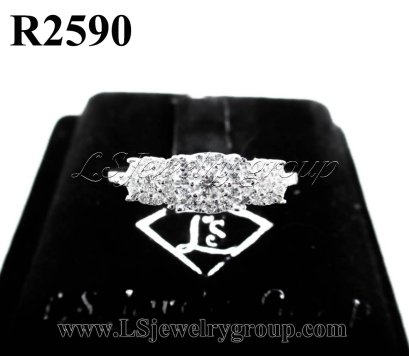 แหวนเพชรแท้ธรรมชาติ (Natural Diamonds) 0.40 Ct.