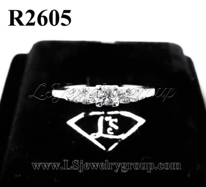 แหวนเพชรแท้ธรรมชาติ (Natural Diamonds) 0.30 Ct.