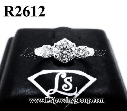 แหวนเพชรแท้ธรรมชาติ (Natural Diamonds) 0.62 Ct. มีใบCer F color (น้ำ 99%)/VS