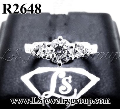 แหวนเพชรแท้ธรรมชาติ (Natural Diamonds) 0.68 Ct. มีใบ Cer F color (น้ำ 99%)/VVS