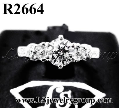 แหวนเพชรแท้ธรรมชาติ (Natural Diamonds)  0.68 Ct. มีใบ Cer F color (น้ำ 99%)/VVS