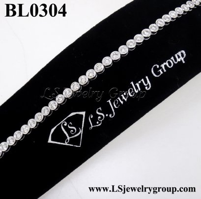 สร้อยมือเพชรแท้ธรรมชาติ 3.80 Ct. น้ำ100-99% เพชรแท้ธรรมชาติ H&amp;A-รัชเชี่ยนคัท 39 เม็ด  ทองคำเปอร์เซ็นต์สูงสุด หนัก 11.900 g.