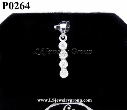 จี้เพชรแถว Heart &amp; Arrow – Russian Cut