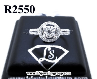 แหวนเพชรแท้ธรรมชาติ (Natural Diamonds) 0.96 Ct.