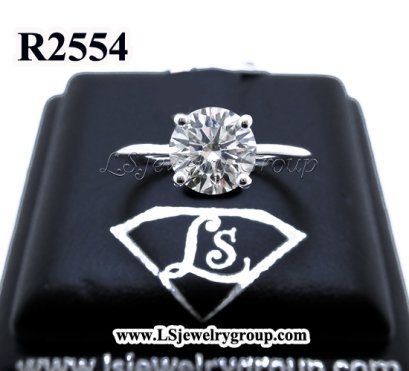 แหวนเพชรแท้ธรรมชาติ (Natural Diamonds) 1.54 Ct.