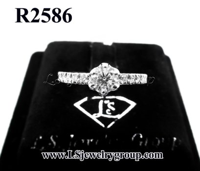 แหวนเพชรแท้ธรรมชาติ (Natural Diamonds)  0.81 Ct.