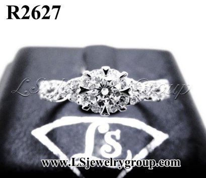 แหวนเพชรแท้ธรรมชาติ (Natural Diamonds) 0.60 Ct.