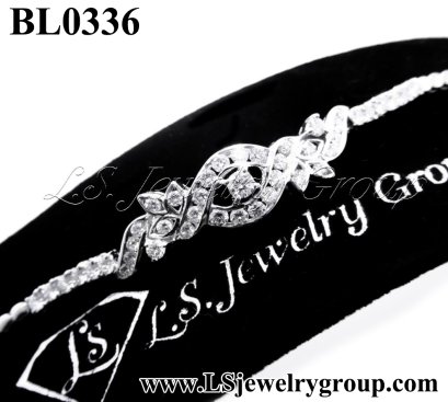 สร้อยข้อมือเพชรแท้ธรรมชาติ (Natural Diamonds) 2.05 Ct.