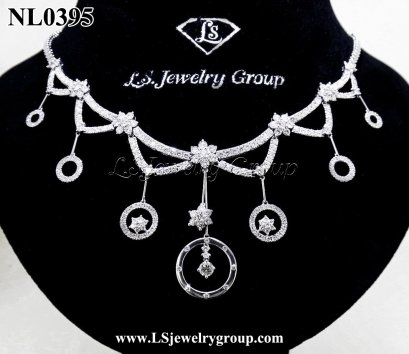 สร้อยคอเพชร ห้อยเพชรรูปดาวกระจาย  เพชร Heart &amp; Arrow – Russian Cut