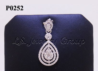 จี้เพชรทรงหยดน้ำล้อมเพชรทรงหยดน้ำ  1.05 Ct.