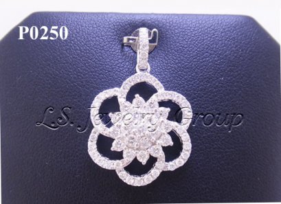 จี้เพชรกระจุกดอกไม้ 1.51 Ct. น้ำ99%