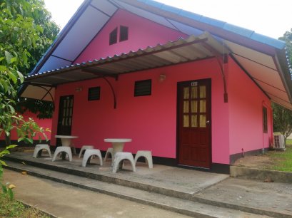 บ้านห้องแฝดริมน้ำ