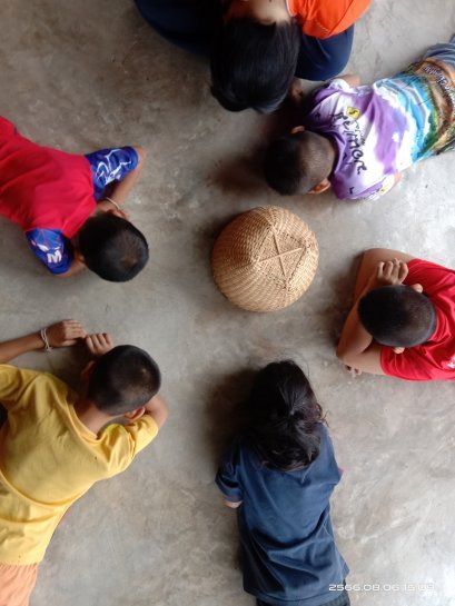 ส่งนิทานให้เด็กๆ