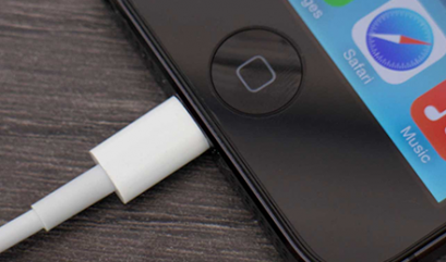 ทำไม? ผู้เชี่ยวชาญถึงแนะนำ “ไม่ควร” ชาร์จแบตมือถือไว้ทั้งคืน