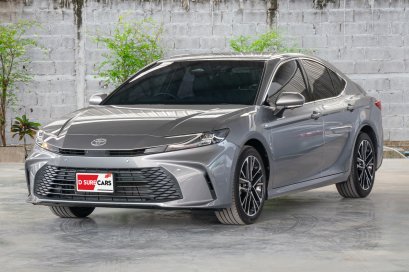 Toyota Camry 2.5 HEV Premium, 2024