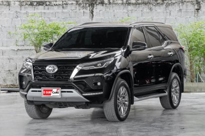 Toyota Fortuner 2.4 V, 2022