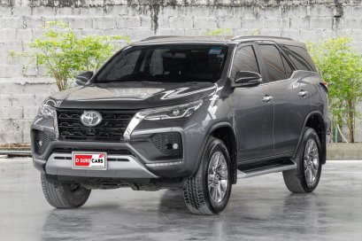 Toyota Fortuner 2.4 V, 2022