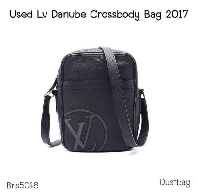 Louis Vuitton DANUBE CROSSBODY BAG 2017
