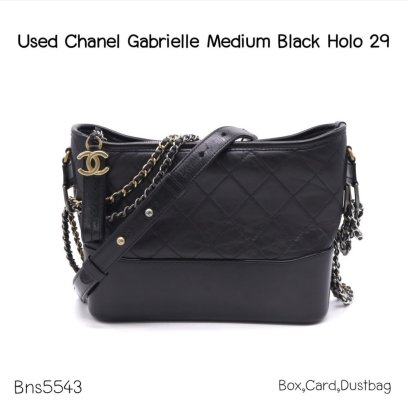 Chanel GABRIELLE NEW MEDIUM HOLO29789843