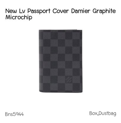 Louis Vuitton PASSPORT COVER DAMIER GRAPHITE MICROCHIP