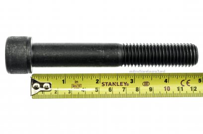 น็อตหัวจมดำแข็ง M18x120