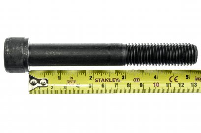 น็อตหัวจมดำแข็ง M18x130