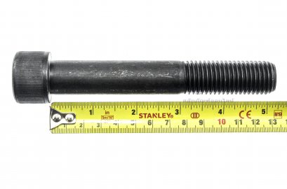 น็อตหัวจมดำแข็ง M20x130