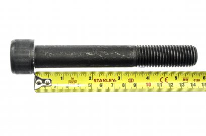 น็อตหัวจมดำแข็ง M20x140