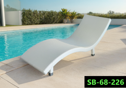 Rattan Sun Lounger/Bed