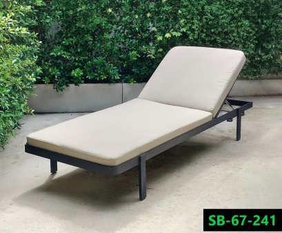 Rattan Sun Lounger/Bed