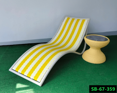 Rattan Sun Lounger/Bed