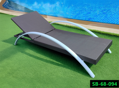 Rattan Sun Lounger/Bed