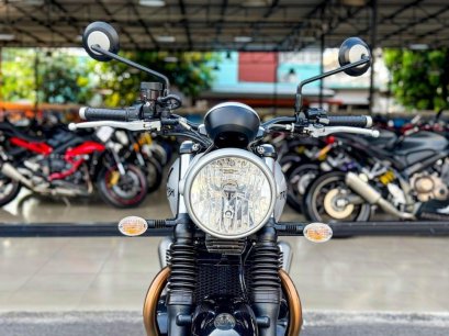 Triumph Street Twin 900 ABS ปี 2018ดาวน์ 49,000 บาท   ผ่อน 6,256 x 48เดือน ➖ผ่อน 5,333 x 60เดือน