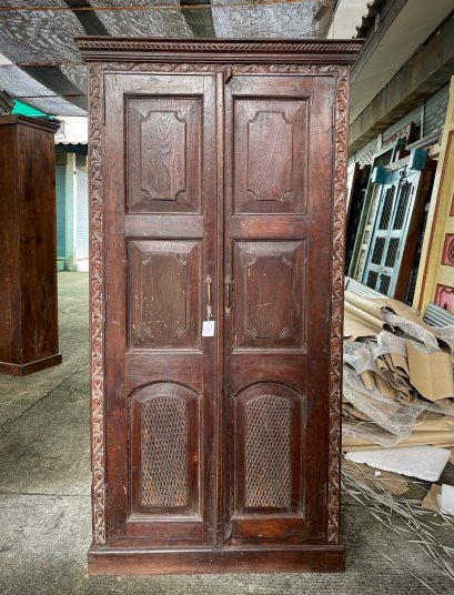 CTL29 ตู้ไม้สักสีเข้ม แกะสลักลายสวยคลาสสิค