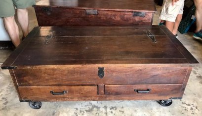 BX25 Chest in Loft Style with Iron Wheels