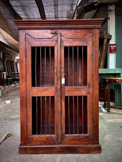 Classic Cabinet in Dark Wood