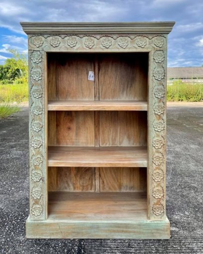 BRT3 Display Cabinet with Carved Flowers