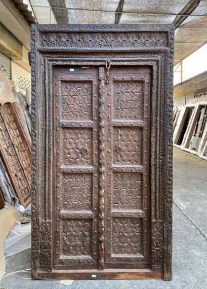 Old Wooden Door with Full Carving