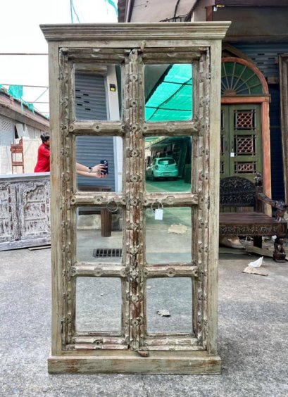 CTL18 ตู้ไม้สีครีมทรงสูงประตูกระจกเงา