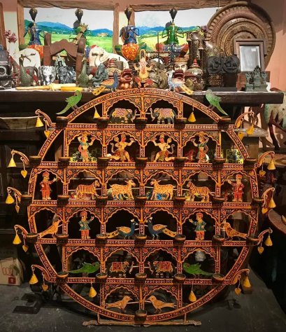 DCI6 แท่นเชิงเทียนเหล็กทรงกลมห้อยกระดิ่งฉลุลายวาดสีพระพิฆเนศ