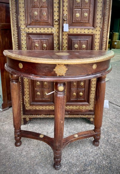 STB4 Half Round Table Decorated with Brass