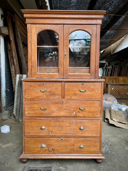 ตู้ไม้งานคลาสสิคประตูกระจก พร้อมลิ้นชัก 7 ช่อง