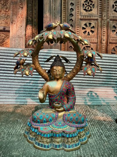 Beautiful Brass Lord Buddha Sitting Under Tree