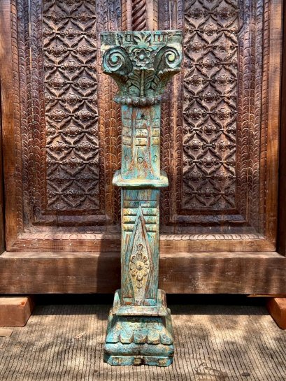 Antique Pillar Stand