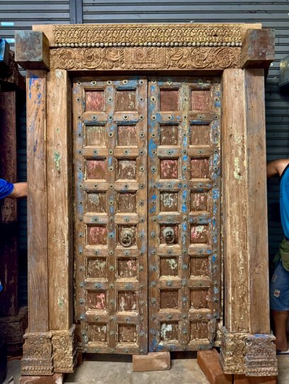 Pleasure Vintage Front Gate Door in White and Blue