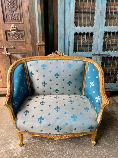 CS22 French Style Wooden Sofa