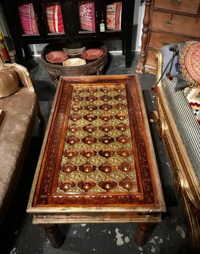 CT17 Unique Coffee Table lathed Legs with Brass Decor
