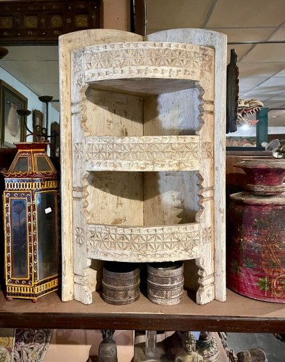 BRT18 3-Floor Corner White Rack